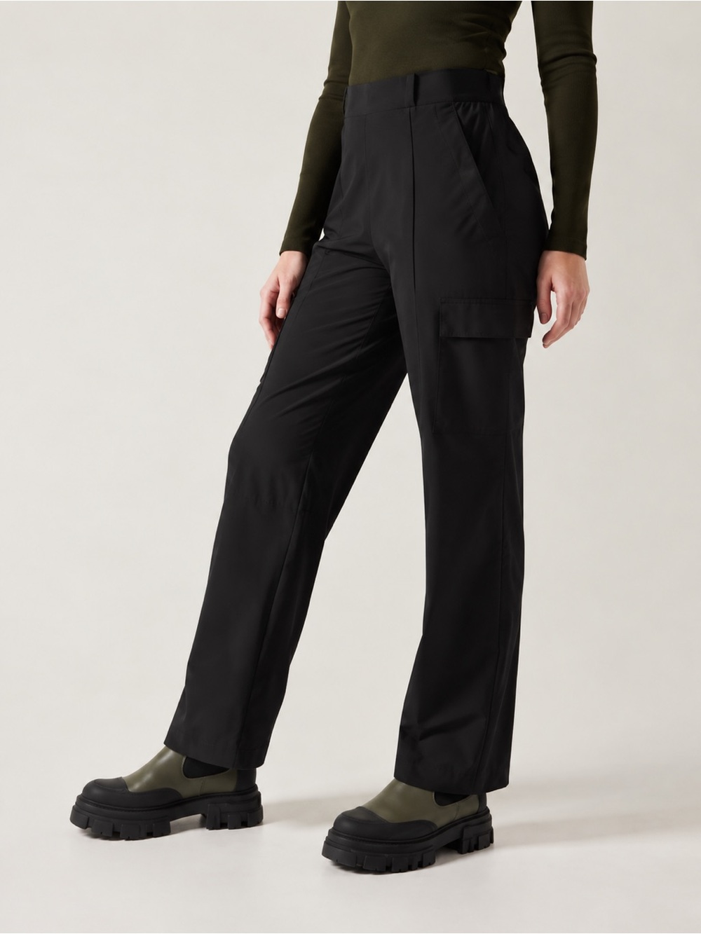 Athleta Vienna Cargo Pants Black 14 Tall Featherweight Travel 31.5”